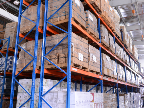 服裝倉儲(chǔ)物流